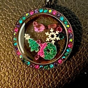 Origami owl living locket